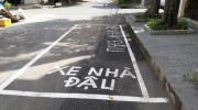 Kẻ vạch dưới lòng đường trước nhà làm chỗ đỗ xe riêng có phạm luật?