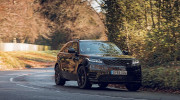 Ranger Rover gõ cửa Giáng sinh với SUV Velar R-Dynamic Black số lượng cực ít