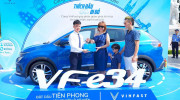 Đến Vincom chơi, được VinFast VF e34 đưa về nhà miễn phí