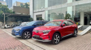 VinFast VF 8 đã về đại lý, thu hút đông đảo khách hàng đến trải nghiệm