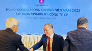 Tỷ phú Phạm Nhật Vượng: VinFast sắp ra mắt mẫu xe điện “siêu nhỏ, giá rẻ nhưng rất đẹp”