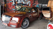 Dân chơi Việt gây sốc với bản độ Chrysler thành Rolls-Royce Phantom cực ngầu