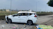 [VIDEO] Quảng Ngãi: Mitsubishi Xpander đâm vào dải phân cách rồi lộn nhiều vòng, 2 người tử vong