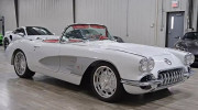 Xế cổ Chevrolet Corvette 1958 độ động cơ được rao bán hơn 13 tỷ