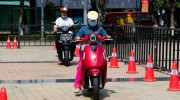 Người dân Cần Thơ hào hứng “đổi xăng lấy điện”, xe đổi pin trở thành tâm điểm “chốt đơn”