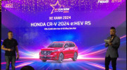 Honda CR-V e:HEV RS và Honda Civic RS đạt thành tích cao tại Lễ trao giải Xe của năm 2024