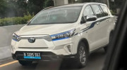 Toyota Innova EV lộ diện trên đường chạy thử, đe doạ 