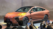 Lexus ES 2025 ra mắt tại Thượng Hải 2025: Sedan hạng sang Nhật lần đầu có bản thuần điện