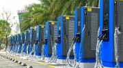 Năm 2025, xe sạc điện sẽ chịu mức giá điện mới
