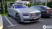 Cận cảnh chiếc Rolls-Royce Spectre đầu tiên tại Ukraine: Màu ngoại thất lạ mắt, cùng nhiều chi tiết cá nhân hóa