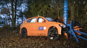 Volvo cho EX60 lao thẳng vào cột điện ở tốc độ 60 km/h để kiểm tra độ an toàn
