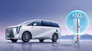 GAC Trumpchi E9 - Đối thủ của Toyota Alphard ra mắt bản sạc nhanh
