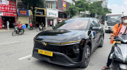 Tài xế Hà Nội tiết kiệm cả trăm triệu đồng mỗi năm nhờ chuyển sang VinFast Limo Green