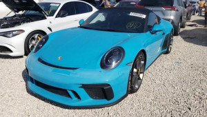 Porsche 911 Speedster mới xuất xưởng bị ngập nước, giá tụt dốc chỉ còn 2,65 tỷ VNĐ