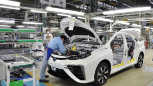 Bộ Tài chính bác đề xuất giảm 50% lệ phí trước bạ với ô tô đăng ký mới