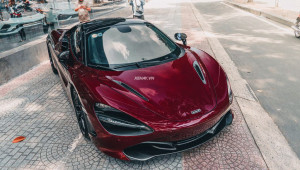 Sài Gòn: Chiêm ngưỡng McLaren 720S Spider màu đỏ “máu” siêu cuốn hút