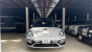 Porsche Panamera Turbo S 2022 xuất hiện trong garage của ông Đặng Lê Nguyên Vũ