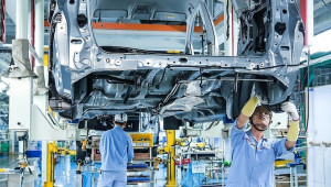 Thiếu chíp bán dẫn, Toyota đổi chìa khoá thông minh thành chìa khoá cơ để kịp giao xe cho khách hàng