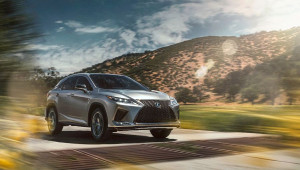 Cuối cùng thì Lexus RX 2020 cũng có Apple CarPlay và Android Auto theo tiêu chuẩn