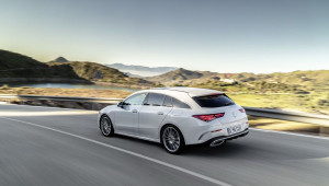 Mercedes-Benz CLA Shooting Brake 2020 gần đắt ngang C-Class