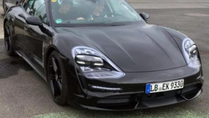 Bắt gặp Porsche Taycan với diện mạo thương mại gần hoàn chỉnh