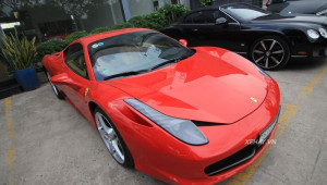 Bắt gặp hàng hiếm Ferrari 458 Italia màu đỏ quyến rũ trên phố Sài Gòn
