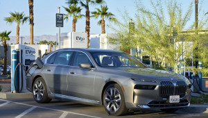 Thế hệ đầu tiên của sedan điện BMW i7 chính thức ra mắt tại Việt Nam, giá 7,2 tỷ đồng