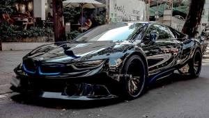 Cận cảnh BMW i8 độ widebody cực “ngầu” trên đường phố Sài Gòn
