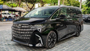 Toyota Alphard 2024 nhập tư tại Việt Nam chênh giá hơn 300 triệu đồng so với xe chính hãng