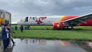 Hai phi công lái máy bay Vietjet trượt khỏi đường băng bị tạm thu bằng lái