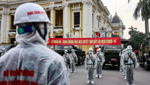 Chùm ảnh: Hà Nội bắt đầu phun khử khuẩn diện rộng