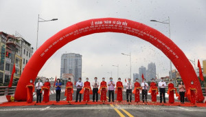Hà Nội thông xe cầu vượt Nguyễn Văn Huyên- Hoàng Quốc Việt 560 tỷ đồng