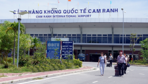 Đại gia hàng hiệu Jonathan Hạnh Nguyễn muốn tăng giá phục vụ tại sân bay Cam Ranh