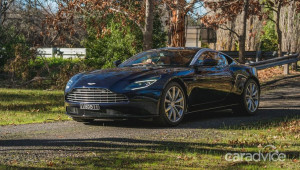 [ĐÁNH GIÁ XE] Aston Martin DB11 V8 - hào nhoáng nhưng vẫn thể thao tuyệt đối