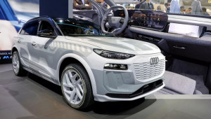 Audi Q6 E-Tron 2025 trình làng: Thiết kế, khung gầm mới, cabin ngập tràn công nghệ cao