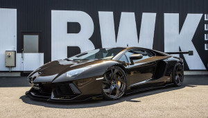 Cận cảnh Lamborghini Aventador với hiệu ứng màu đặc biệt từ Liberty Walk
