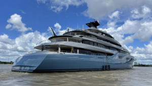 Siêu du thuyền 3.200 tỷ VNĐ của ông chủ Tottenham Hotspur cập bến Cần Thơ