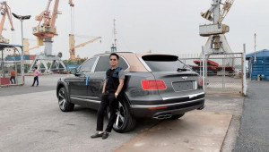 Bentley Bentayga 2019 Centenary Gold đầu tiên tại Việt Nam về tay đại gia ngành thẩm mỹ