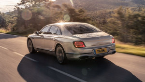 Chi tiết phiên bản Bentley Flying Spur Blackline mới vô cùng hào nhoáng