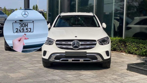 Bấm phải biển 49.53 cho chiếc Mercedes-Benz GLC 200, 