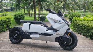 Mô tô thuần điện BMW CE04 mở bán tại Việt Nam, giá 549 triệu đồng