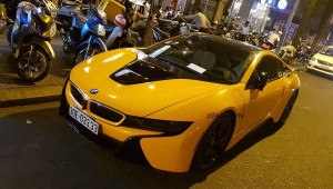 Bắt gặp BMW i8 biển 