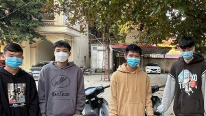 Bốc đầu xe máy, nhóm thanh niên bị xử phạt hơn 9,5 triệu đồng