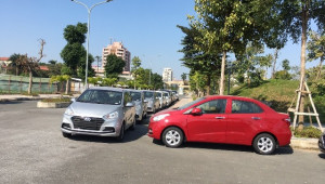 Bãi trông giữ xe không phép quy mô lớn trong Bệnh viện Phương Đông