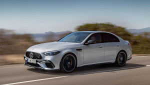 Mercedes-AMG C 63 S 2023 ra mắt, trang bị động cơ hybrid 680 mã lực