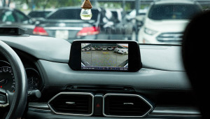 Đề xuất bắt buộc lắp camera lùi trên ô tô tại Việt Nam