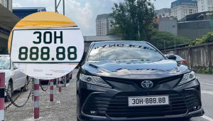 “Bàn tay vàng trong làng bấm biển” tại Hà Nội: Toyota Camry biển ngũ quý 8
