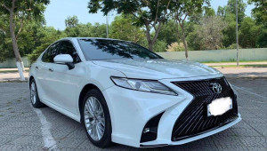 Toyota Camry độ Lexus - Phong cách mới của dân chơi Việt