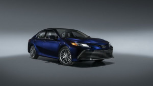 Toyota Camry 2021 ra mắt: Bản nâng cấp về thiết kế và trang bị