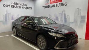 Toyota Camry 2022 âm thầm về đại lý, chuẩn bị ra mắt thị trường Việt Nam vào 17/12
